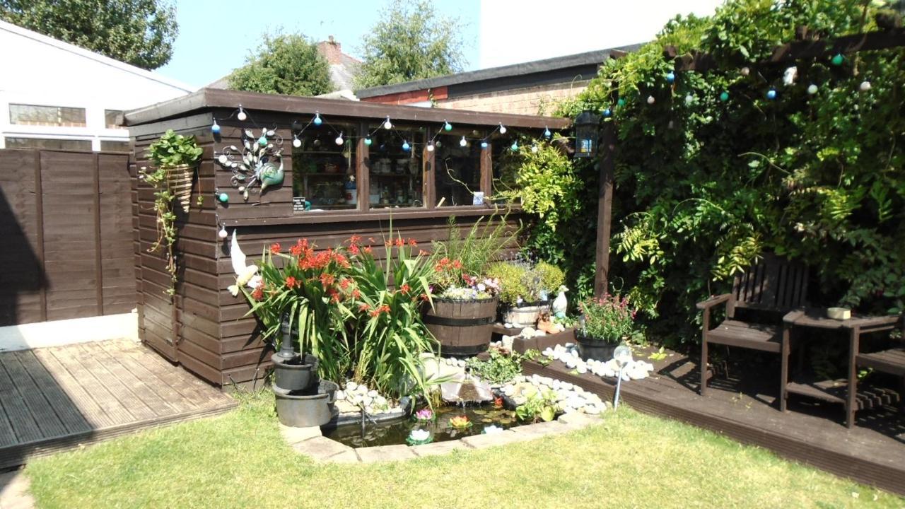 Tea In Liverpool - Private - Quiet - Ground Floor - En-Suite - Walk-In-Shower Exterior foto